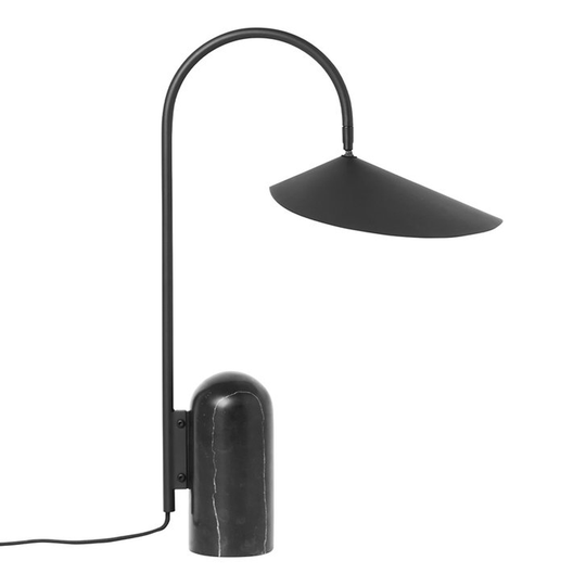 ferm LIVING Arum pöytävalaisin, musta