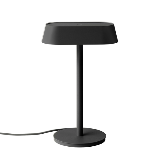 Muuto Linear pöytävalaisin, musta