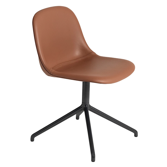 Muuto Fiber tuoli, pyörivä, konjakki nahka - musta